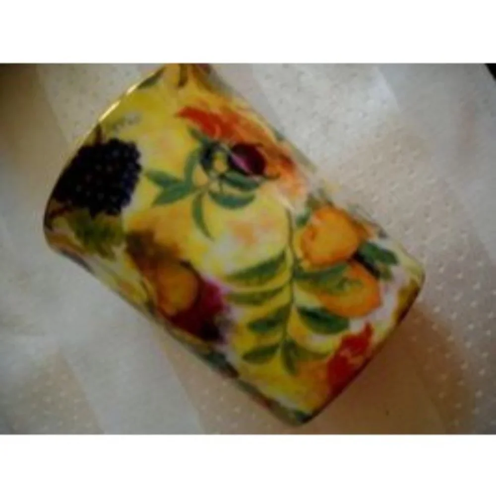 Formalities Baum Brothers Fruit Design Grapes Apples Lemons Bathroom Tumbler